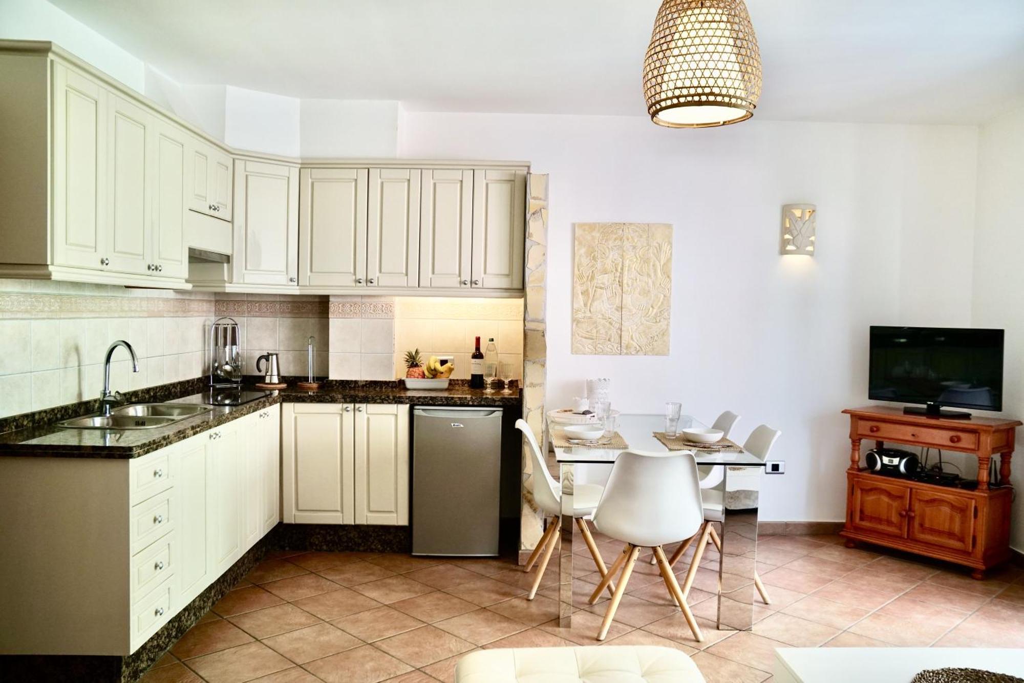 Casa Blanca , Nahe Am Strand , Wifi Frei Guia de Isora  Ngoại thất bức ảnh